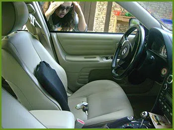 Neighborhood Locksmith Services Plainfield, IL 815-287-0107 - 20-keys-locked-in-car